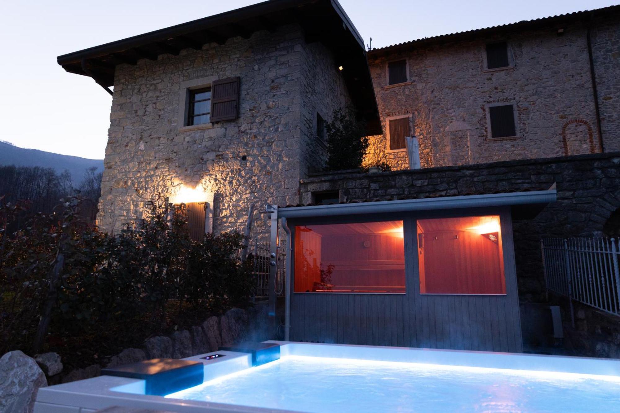 Ca' Baetti L'Antico Borgo Bed & Breakfast Roncola Ngoại thất bức ảnh