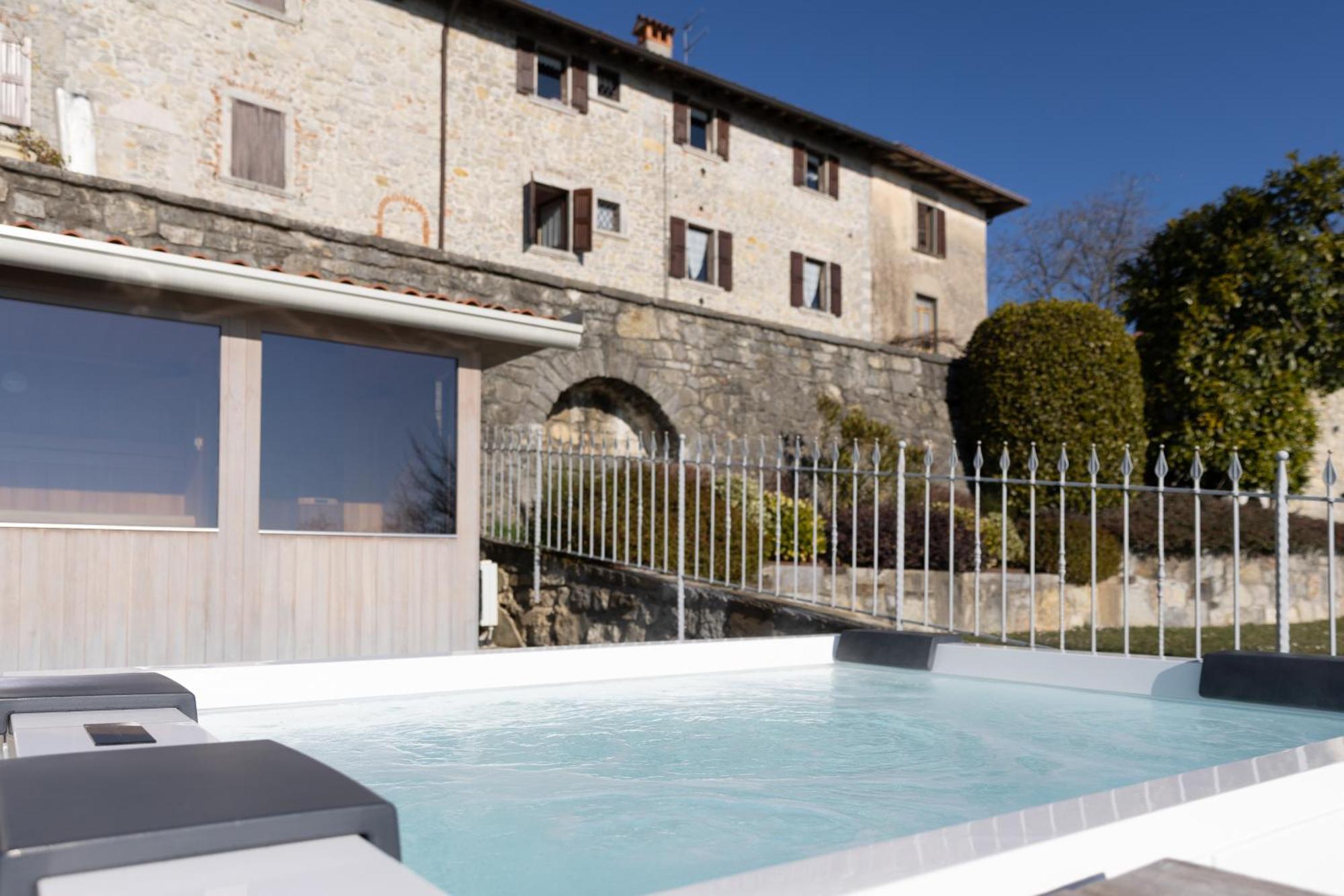 Ca' Baetti L'Antico Borgo Bed & Breakfast Roncola Ngoại thất bức ảnh