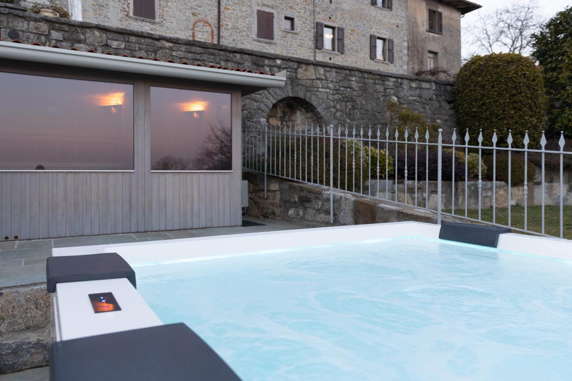 Ca' Baetti L'Antico Borgo Bed & Breakfast Roncola Ngoại thất bức ảnh