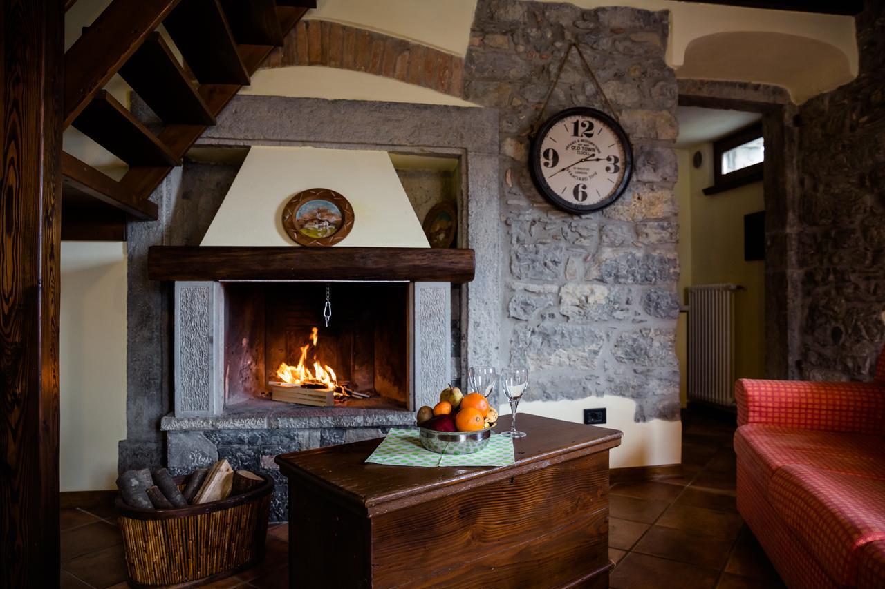 Ca' Baetti L'Antico Borgo Bed & Breakfast Roncola Ngoại thất bức ảnh
