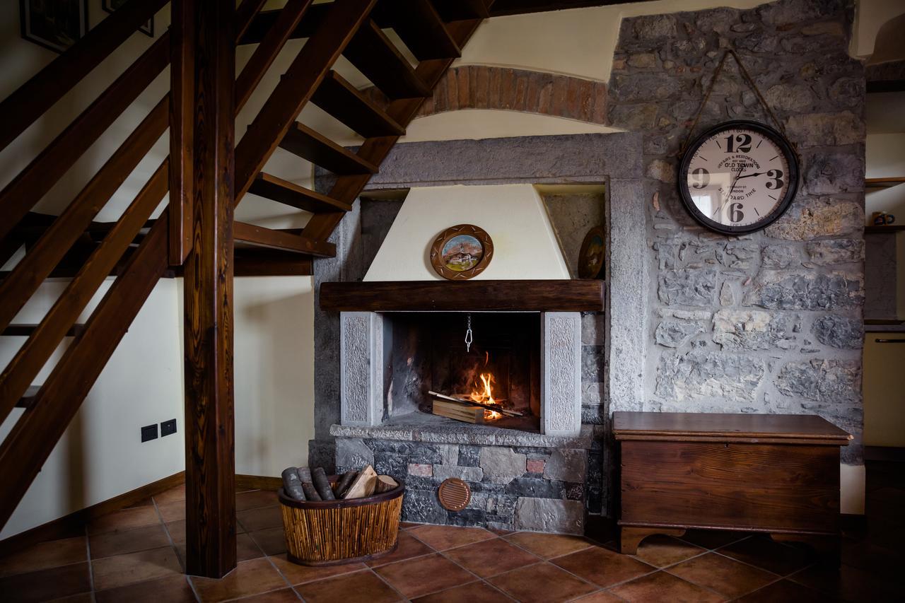 Ca' Baetti L'Antico Borgo Bed & Breakfast Roncola Ngoại thất bức ảnh