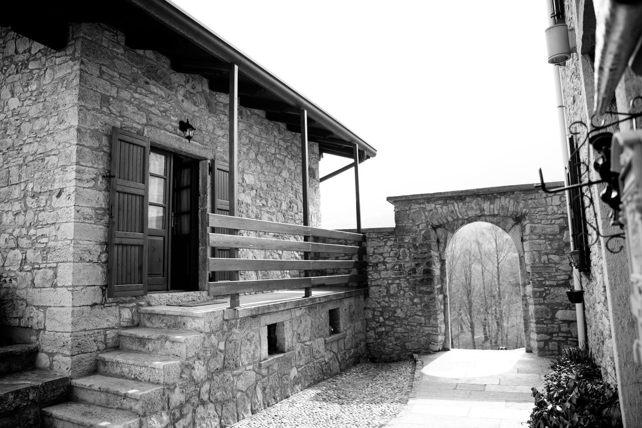 Ca' Baetti L'Antico Borgo Bed & Breakfast Roncola Ngoại thất bức ảnh