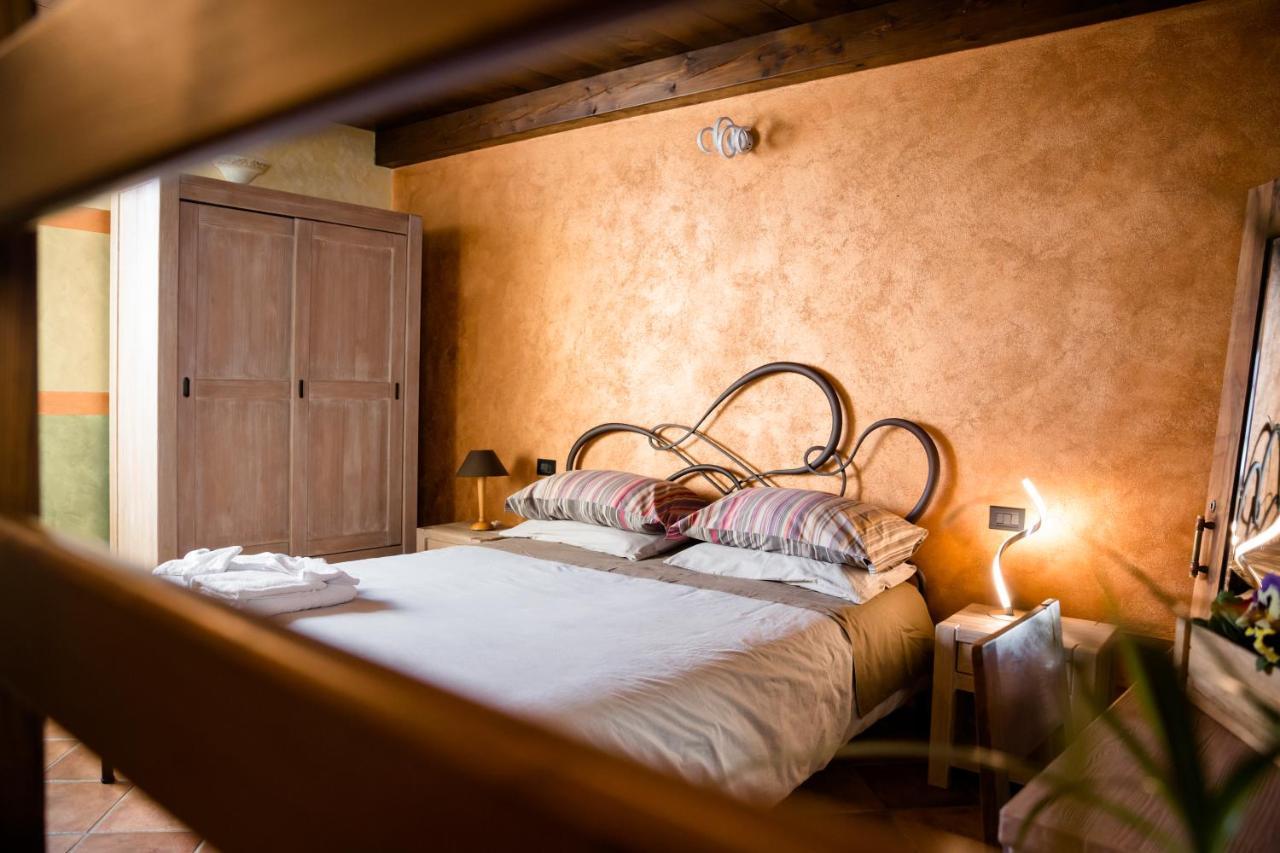 Ca' Baetti L'Antico Borgo Bed & Breakfast Roncola Ngoại thất bức ảnh