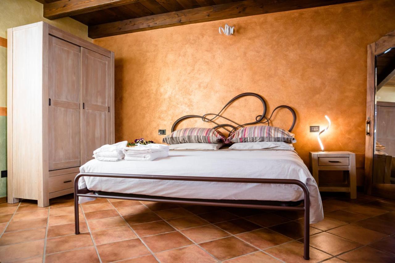 Ca' Baetti L'Antico Borgo Bed & Breakfast Roncola Ngoại thất bức ảnh