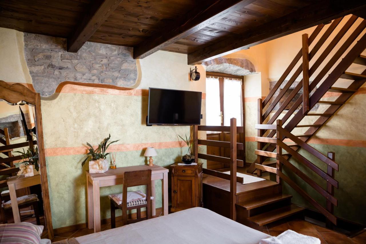 Ca' Baetti L'Antico Borgo Bed & Breakfast Roncola Ngoại thất bức ảnh