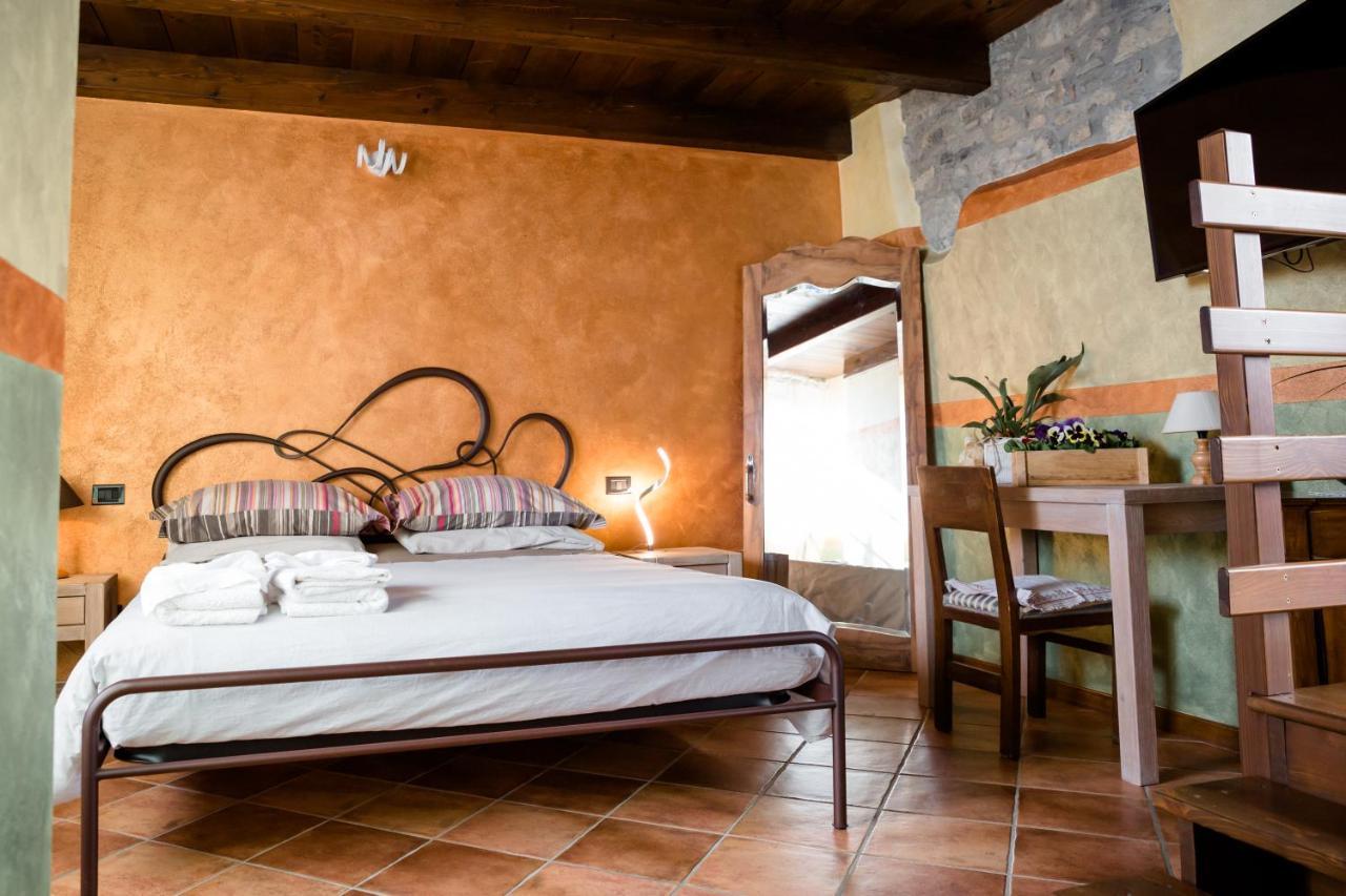 Ca' Baetti L'Antico Borgo Bed & Breakfast Roncola Ngoại thất bức ảnh
